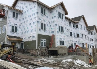 siding-installation-in-commercial-building
